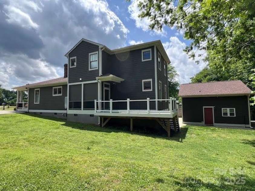 232 Cromer Street, Charlotte, NC 28208.  MLS# CAR4238454, YatesRealty ID 16485. 