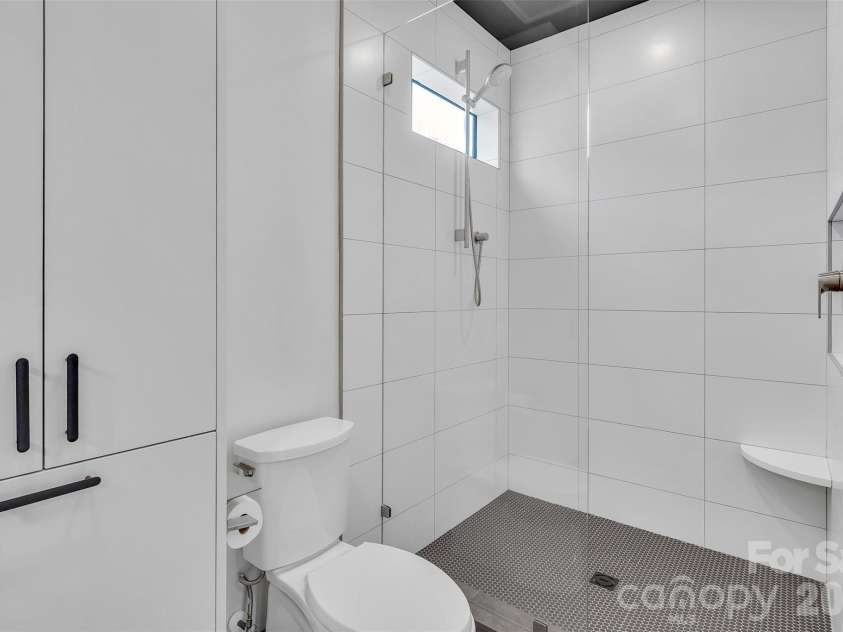 386 Squirrel Lane, Clover, SC 29710.  MLS# CAR4363292, YatesRealty ID 16485. 