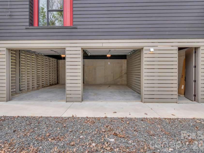 386 Squirrel Lane, Clover, SC 29710.  MLS# CAR4363292, YatesRealty ID 16485. 