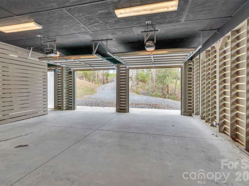 386 Squirrel Lane, Clover, SC 29710.  MLS# CAR4363292, YatesRealty ID 16485. 