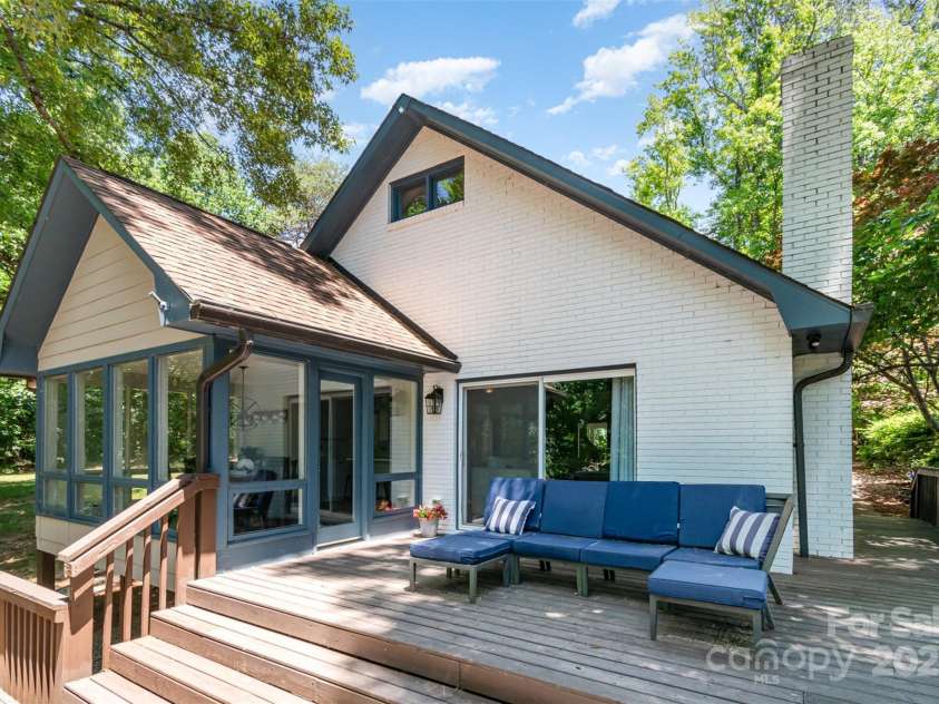 353 Whippoorwill Road, Mooresville, NC 28117.  MLS# CAR4275741, YatesRealty ID 16486. 