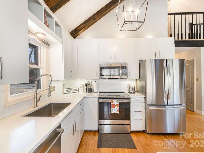 353 Whippoorwill Road, Mooresville, NC 28117.  MLS# CAR4275741, YatesRealty ID 16486. 