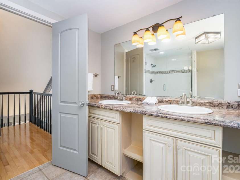 353 Whippoorwill Road, Mooresville, NC 28117.  MLS# CAR4275741, YatesRealty ID 16486. 