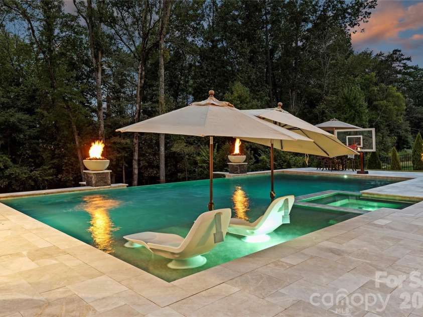 5035 Beacon Avenue, Monroe, NC 28110.  MLS# CAR4364476, YatesRealty ID 16488. 