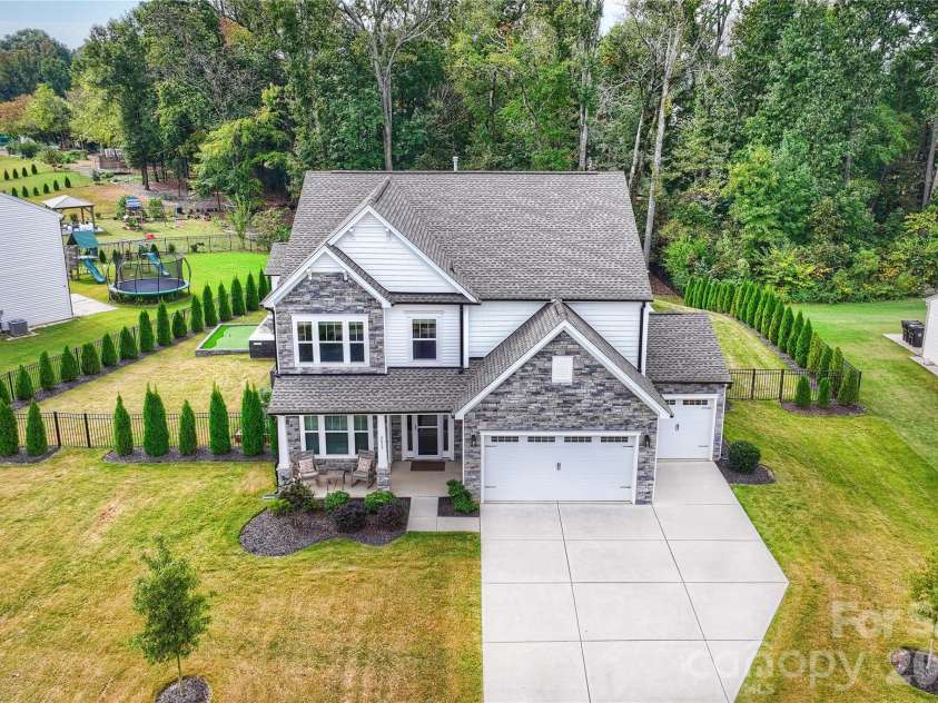 5035 Beacon Avenue, Monroe, NC 28110.  MLS# CAR4364476, YatesRealty ID 16488. 