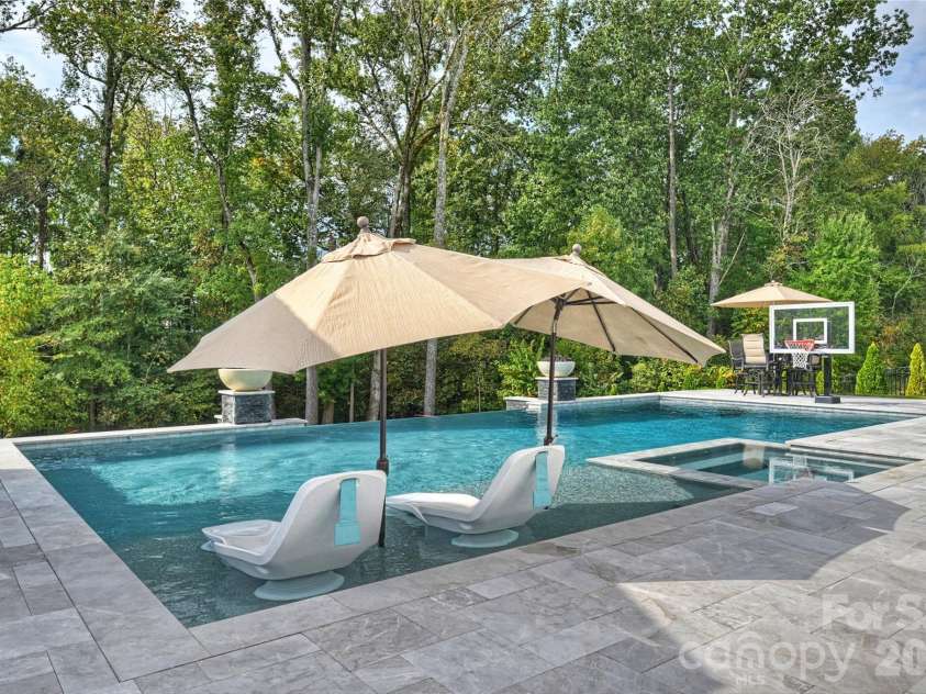 5035 Beacon Avenue, Monroe, NC 28110.  MLS# CAR4364476, YatesRealty ID 16488. 