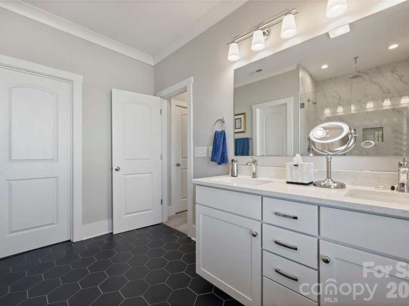 5035 Beacon Avenue, Monroe, NC 28110.  MLS# CAR4364476, YatesRealty ID 16488. 