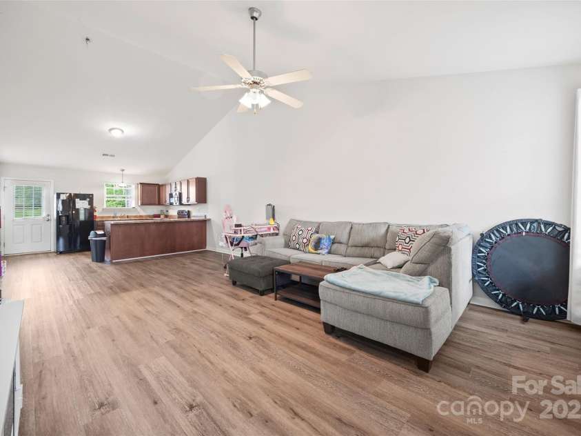 117 Canyon Ridge Drive, Mount Holly, NC 28120.  MLS# CAR4249477, YatesRealty ID 16489. 