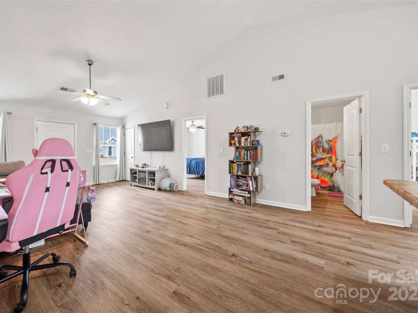 117 Canyon Ridge Drive, Mount Holly, NC 28120.  MLS# CAR4249477, YatesRealty ID 16489. 