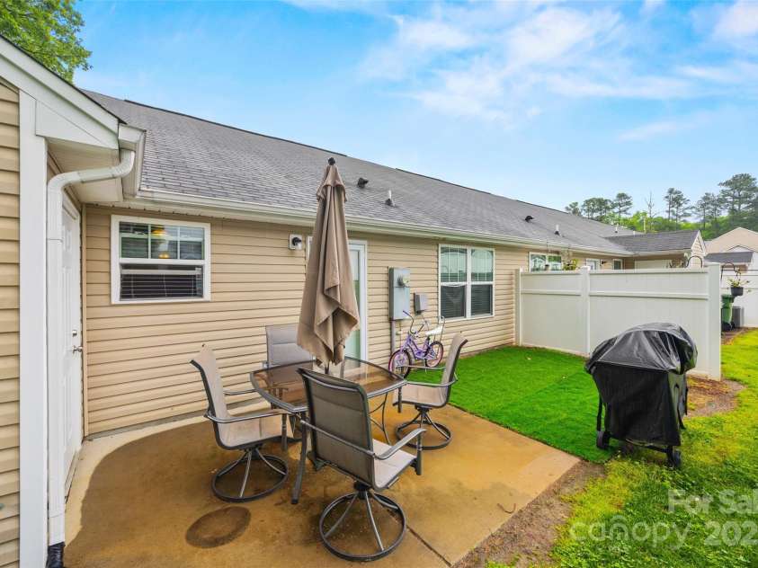 117 Canyon Ridge Drive, Mount Holly, NC 28120.  MLS# CAR4249477, YatesRealty ID 16489. 