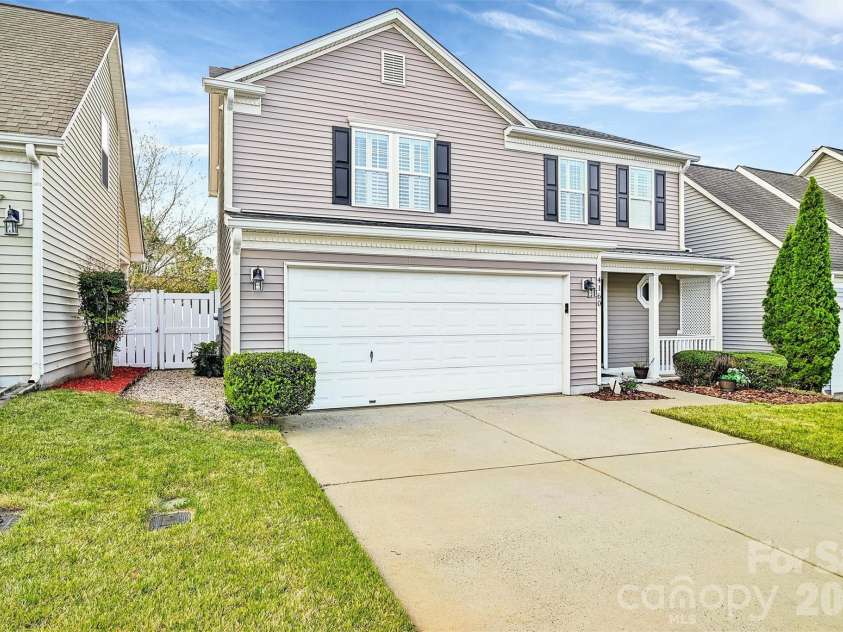 4160 Segundo Lane, Fort Mill, SC 29707.  MLS# CAR4331085, YatesRealty ID 16489. 