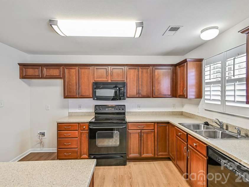 4160 Segundo Lane, Fort Mill, SC 29707.  MLS# CAR4331085, YatesRealty ID 16489. 