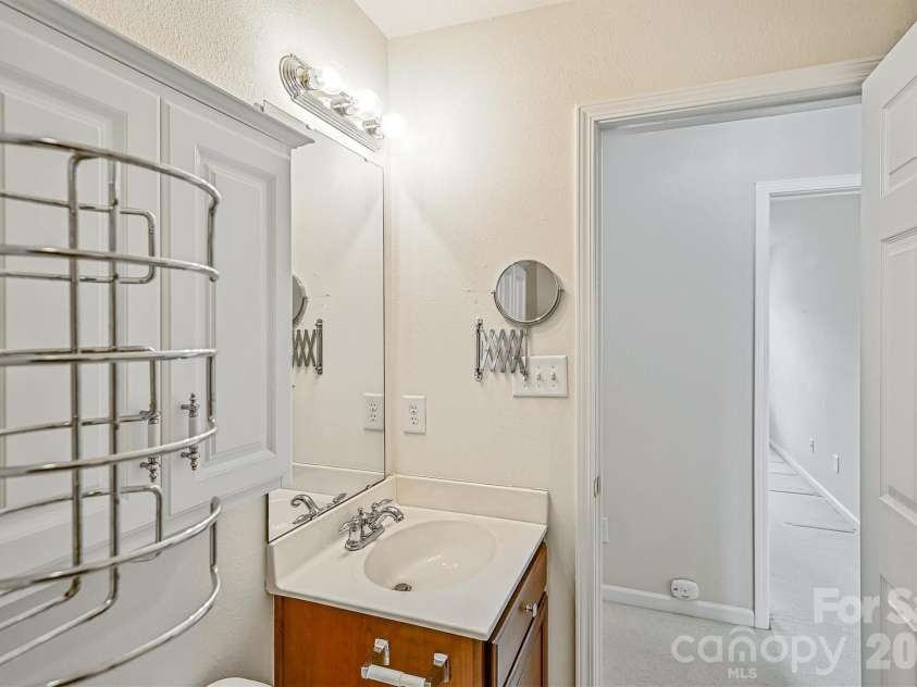 4160 Segundo Lane, Fort Mill, SC 29707.  MLS# CAR4331085, YatesRealty ID 16489. 