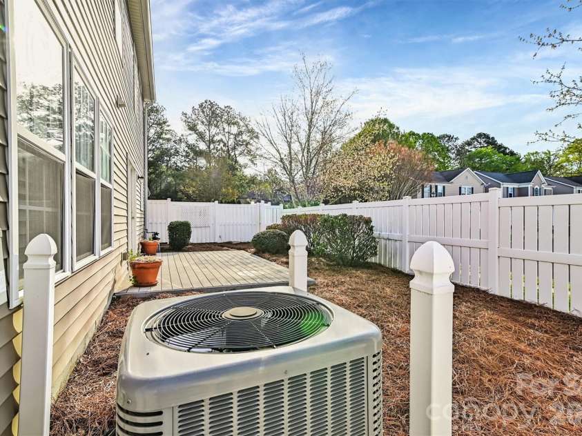 4160 Segundo Lane, Fort Mill, SC 29707.  MLS# CAR4331085, YatesRealty ID 16489. 