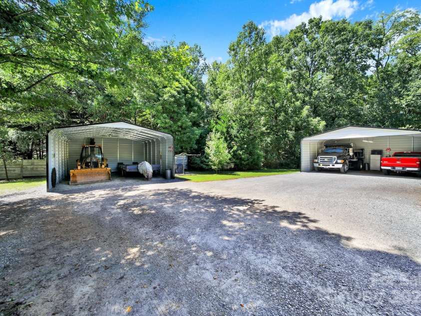 1219 Neely Smith Lane, Gastonia, NC 28056.  MLS# CAR4332846, YatesRealty ID 1649. 