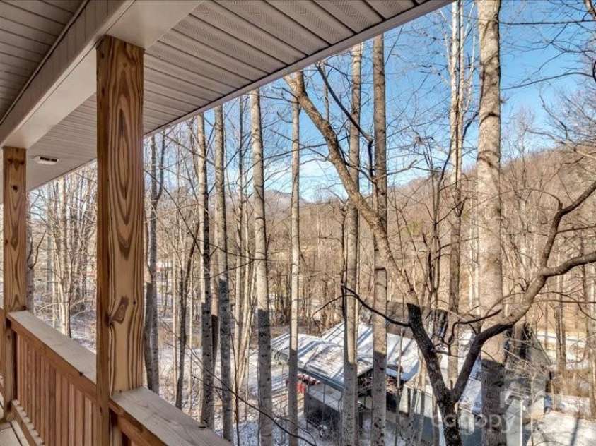 7 Eldorado Trail, Waynesville, NC 28786.  MLS# CAR4210821, YatesRealty ID 1649. 