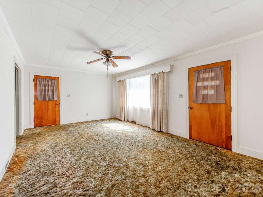 350 Raleigh Street, Concord, NC 28027.  MLS# CAR4405166, YatesRealty ID 16490. 