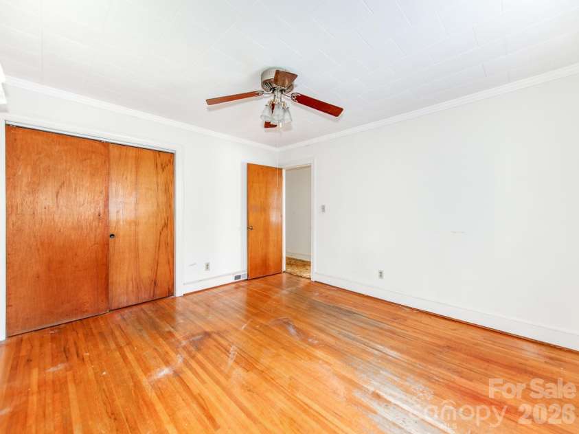 350 Raleigh Street, Concord, NC 28027.  MLS# CAR4405166, YatesRealty ID 16490. 