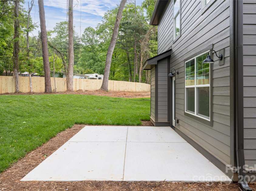 15 Myrtle Lee Cove, Arden, NC 28704.  MLS# CAR4254798, YatesRealty ID 16491. 
