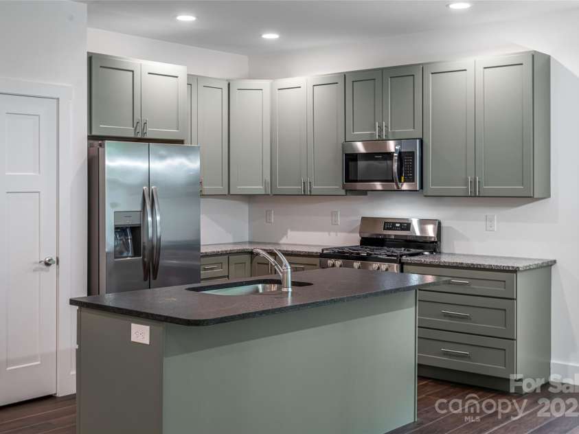 15 Myrtle Lee Cove, Arden, NC 28704.  MLS# CAR4254798, YatesRealty ID 16491. 