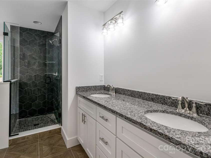 15 Myrtle Lee Cove, Arden, NC 28704.  MLS# CAR4254798, YatesRealty ID 16491. Primary bath