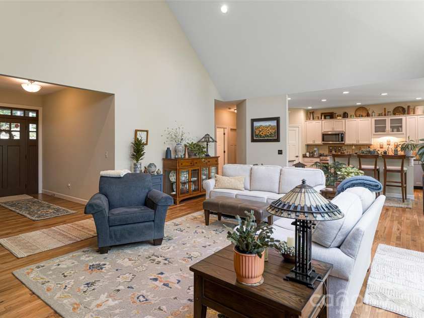 55 Highland Drive, Black Mountain, NC 28711.  MLS# CAR4266390, YatesRealty ID 16491. 