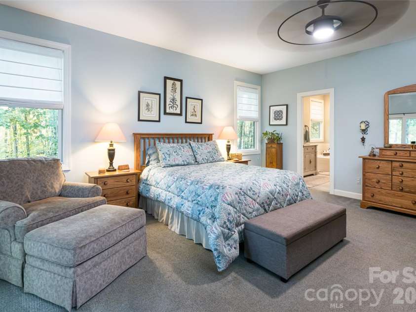 55 Highland Drive, Black Mountain, NC 28711.  MLS# CAR4266390, YatesRealty ID 16491. 