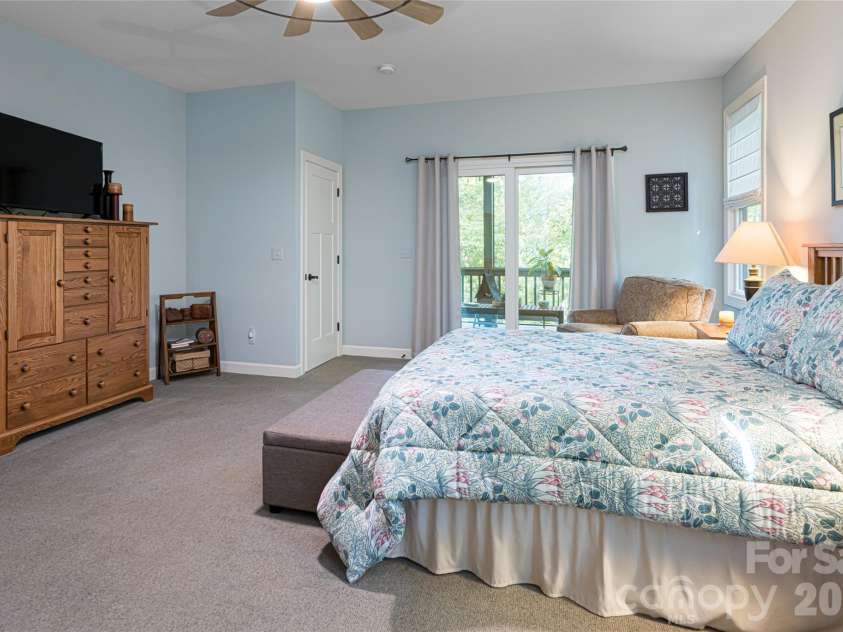 55 Highland Drive, Black Mountain, NC 28711.  MLS# CAR4266390, YatesRealty ID 16491. 