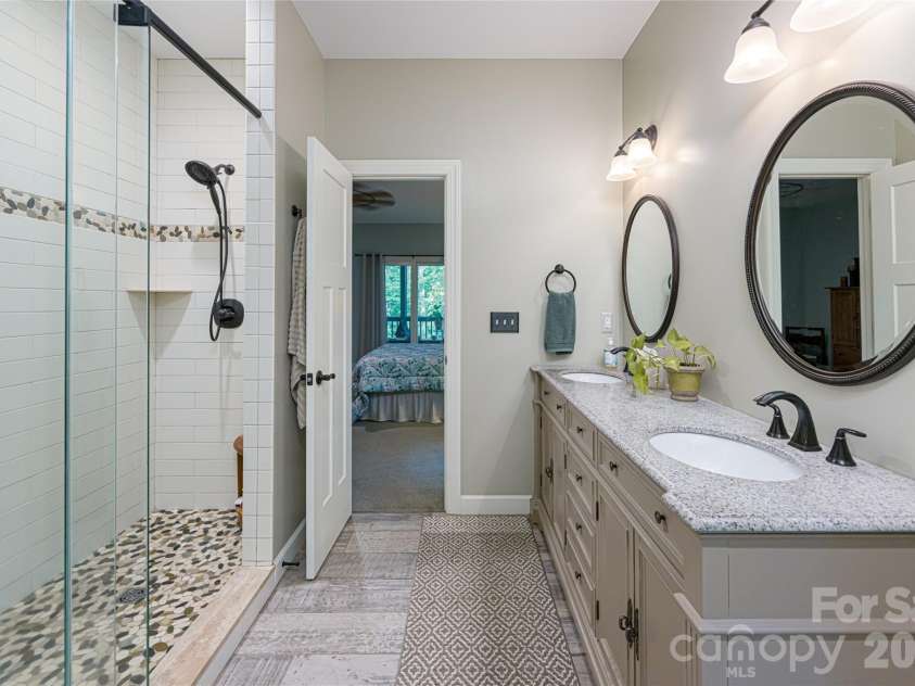 55 Highland Drive, Black Mountain, NC 28711.  MLS# CAR4266390, YatesRealty ID 16491. 