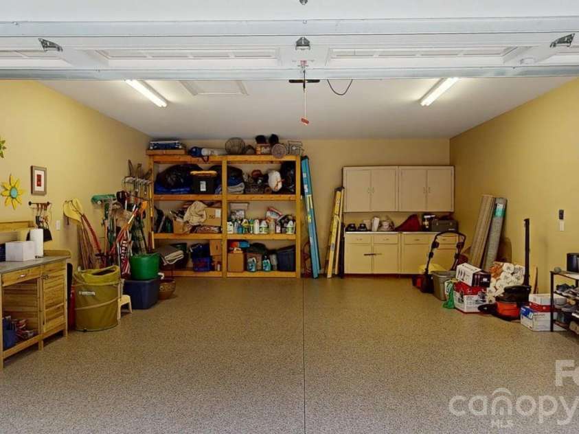 55 Highland Drive, Black Mountain, NC 28711.  MLS# CAR4266390, YatesRealty ID 16491. 