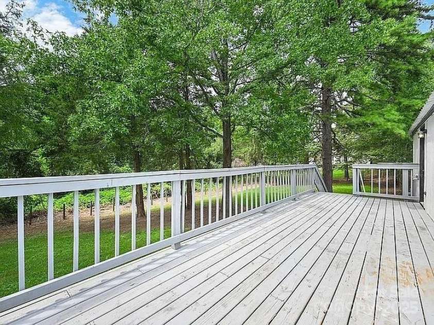 10379 Turnplow Drive, Davidson, NC 28036.  MLS# CAR4257478, YatesRealty ID 16492. 