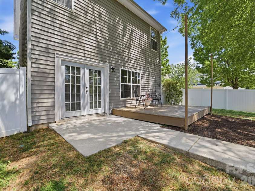 9248 Ducati Lane, Cornelius, NC 28031.  MLS# CAR4373198, YatesRealty ID 16492. 