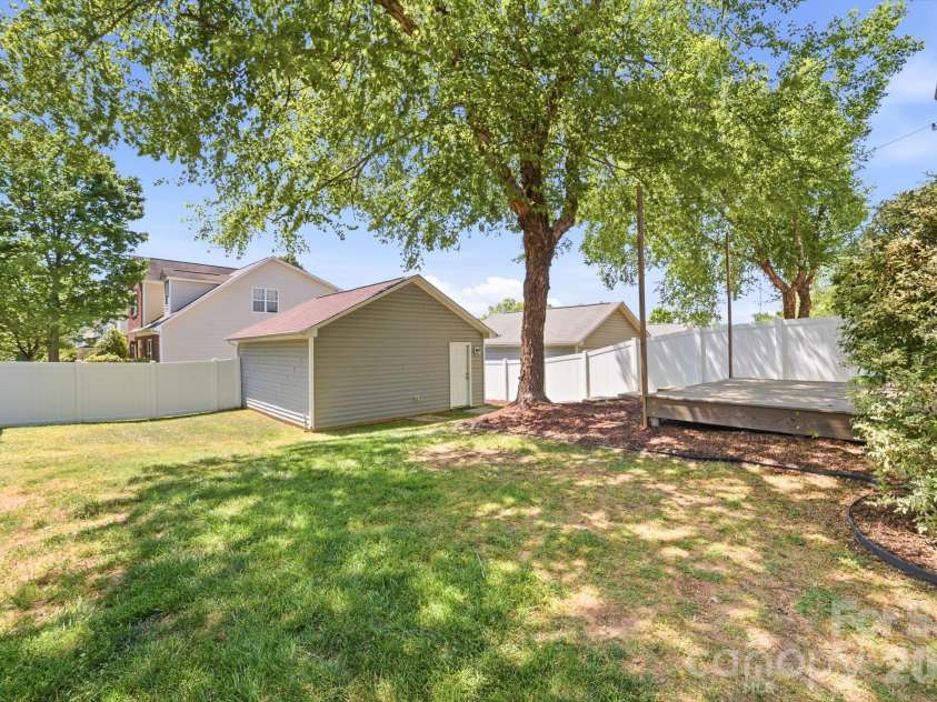 9248 Ducati Lane, Cornelius, NC 28031.  MLS# CAR4373198, YatesRealty ID 16492. 