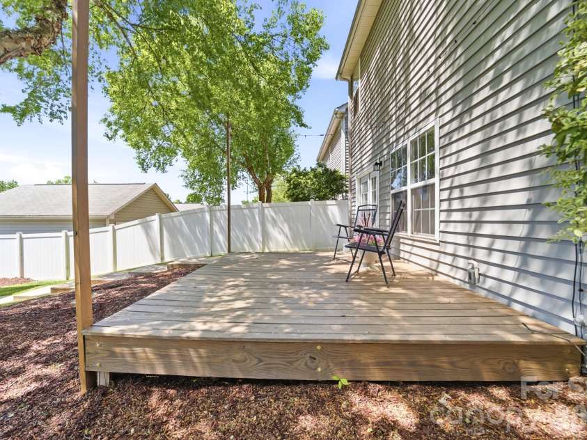 9248 Ducati Lane, Cornelius, NC 28031.  MLS# CAR4373198, YatesRealty ID 16492. 