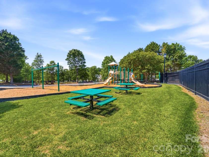 9248 Ducati Lane, Cornelius, NC 28031.  MLS# CAR4373198, YatesRealty ID 16492. 