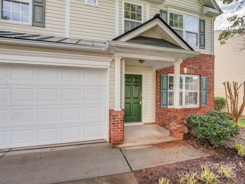 4208 Everest Drive, Gastonia, NC 28054.  MLS# CAR4258691, YatesRealty ID 16493. 