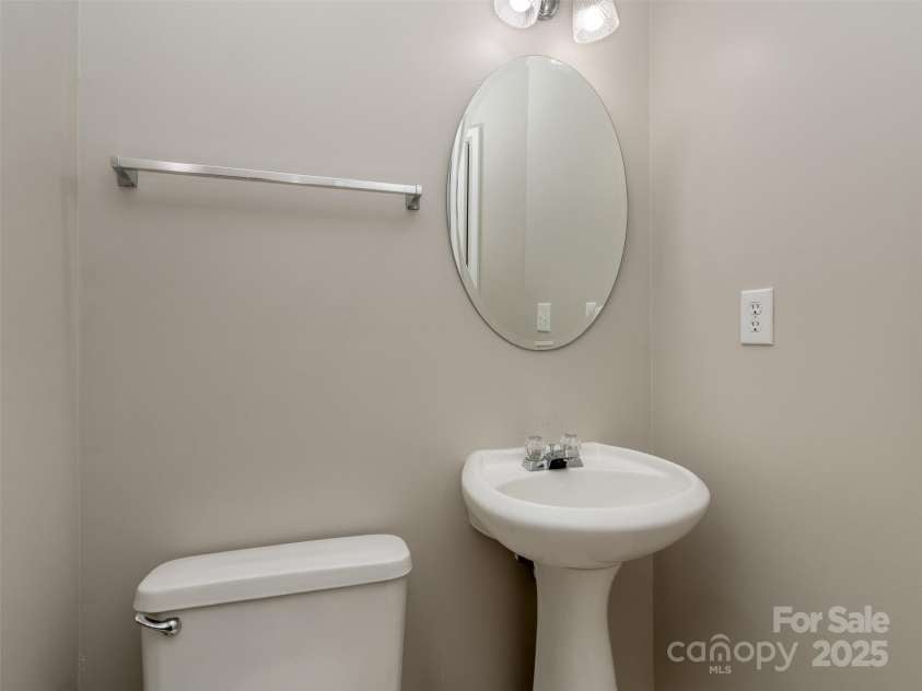 4208 Everest Drive, Gastonia, NC 28054.  MLS# CAR4258691, YatesRealty ID 16493. 