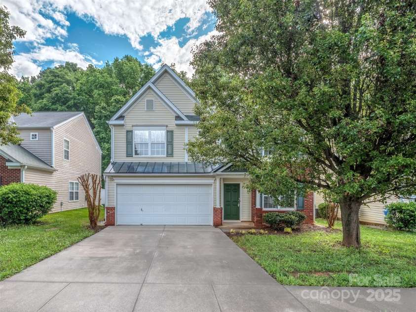 4208 Everest Drive, Gastonia, NC 28054.  MLS# CAR4258691, YatesRealty ID 16493. 