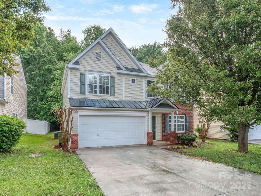 4208 Everest Drive, Gastonia, NC 28054.  MLS# CAR4258691, YatesRealty ID 16493. 