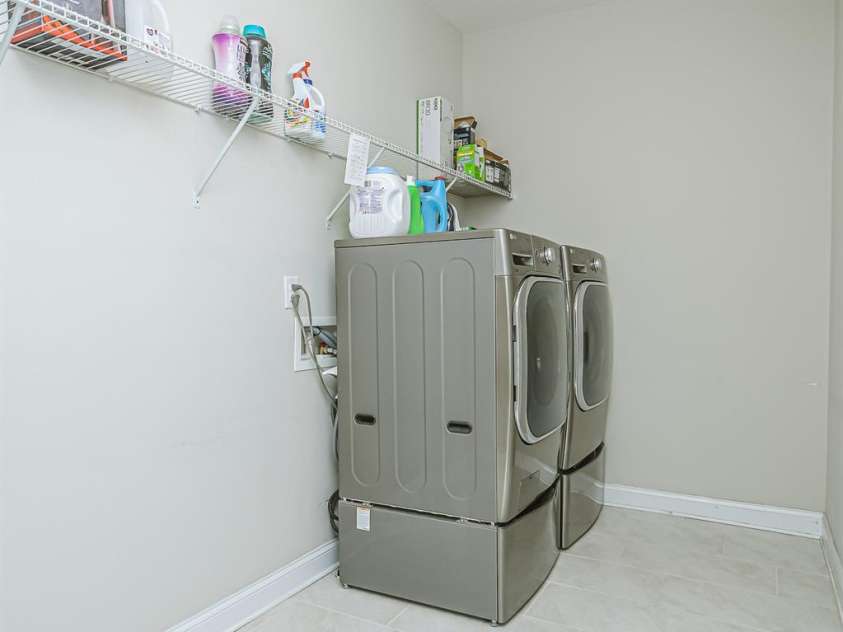 424 Cassia Court, Fort Mill, SC 29708.  MLS# CAR4262614, YatesRealty ID 16495. Laundry Room