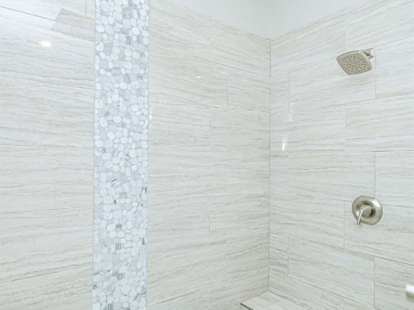 424 Cassia Court, Fort Mill, SC 29708.  MLS# CAR4262614, YatesRealty ID 16495. Primary Basement Bathroom