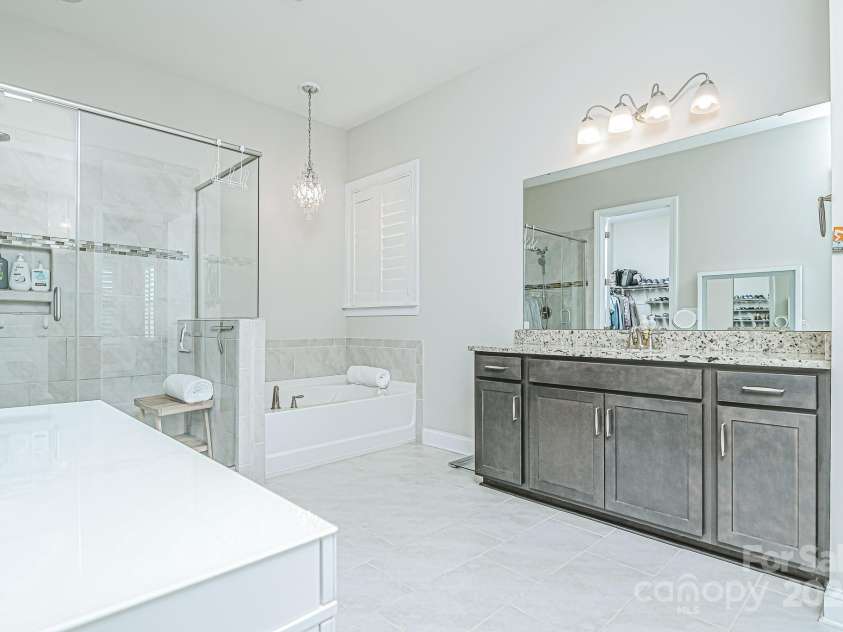 424 Cassia Court, Fort Mill, SC 29708.  MLS# CAR4262614, YatesRealty ID 16495. Primary Bathroom