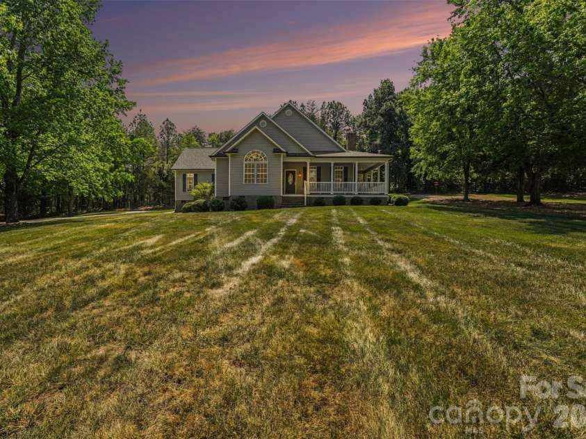 6301 Hawk Nest Drive, Concord, NC 28027.  MLS# CAR4374191, YatesRealty ID 16495. 