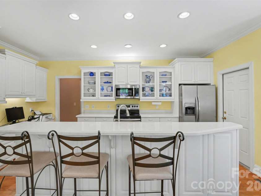 6301 Hawk Nest Drive, Concord, NC 28027.  MLS# CAR4374191, YatesRealty ID 16495. 