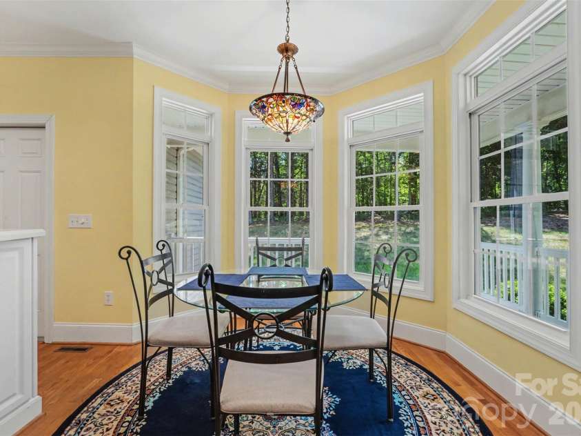 6301 Hawk Nest Drive, Concord, NC 28027.  MLS# CAR4374191, YatesRealty ID 16495. Eat In Kitchen