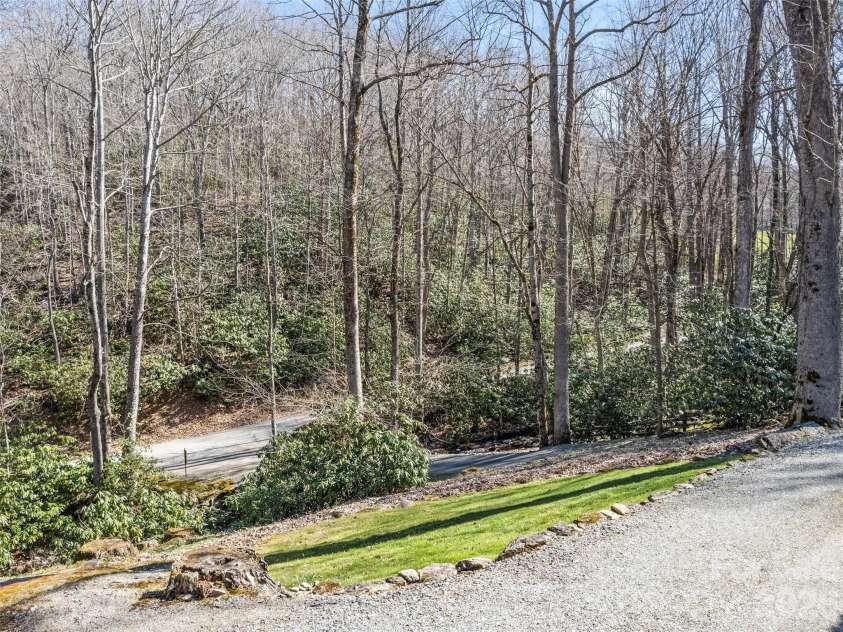 26 Stump Lane, Maggie Valley, NC 28751.  MLS# CAR4362320, YatesRealty ID 16496. 