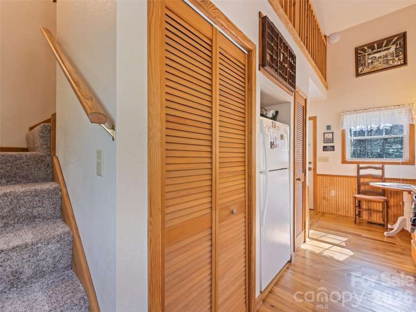 26 Stump Lane, Maggie Valley, NC 28751.  MLS# CAR4362320, YatesRealty ID 16496. 