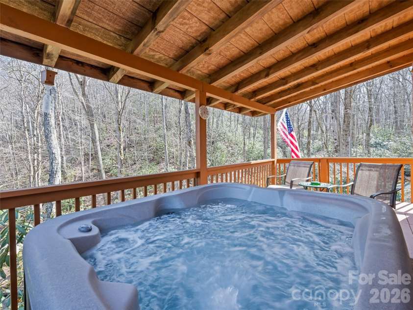 26 Stump Lane, Maggie Valley, NC 28751.  MLS# CAR4362320, YatesRealty ID 16496. 
