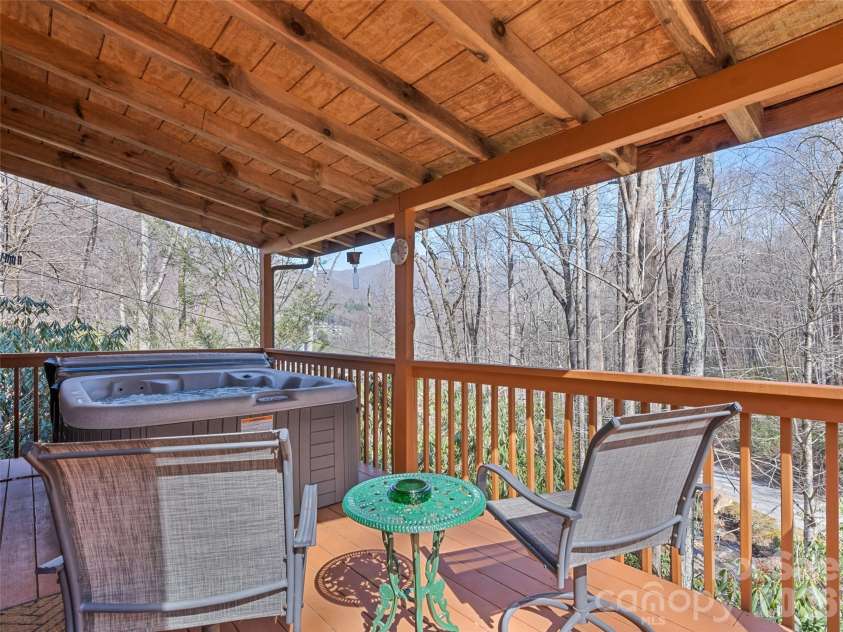 26 Stump Lane, Maggie Valley, NC 28751.  MLS# CAR4362320, YatesRealty ID 16496. 