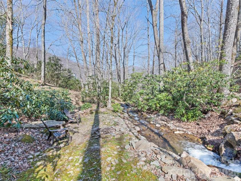 26 Stump Lane, Maggie Valley, NC 28751.  MLS# CAR4362320, YatesRealty ID 16496. 